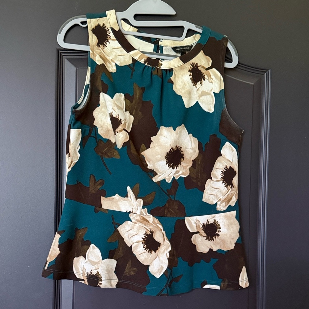 Banana Republic Factory floral peplum top